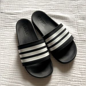 Adidas / ADILETTE COMFORT SLIDES / Black M8/W7